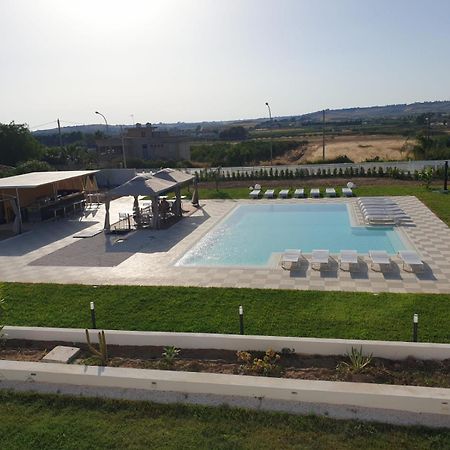 מנפי Villa Giadel חדר תמונה