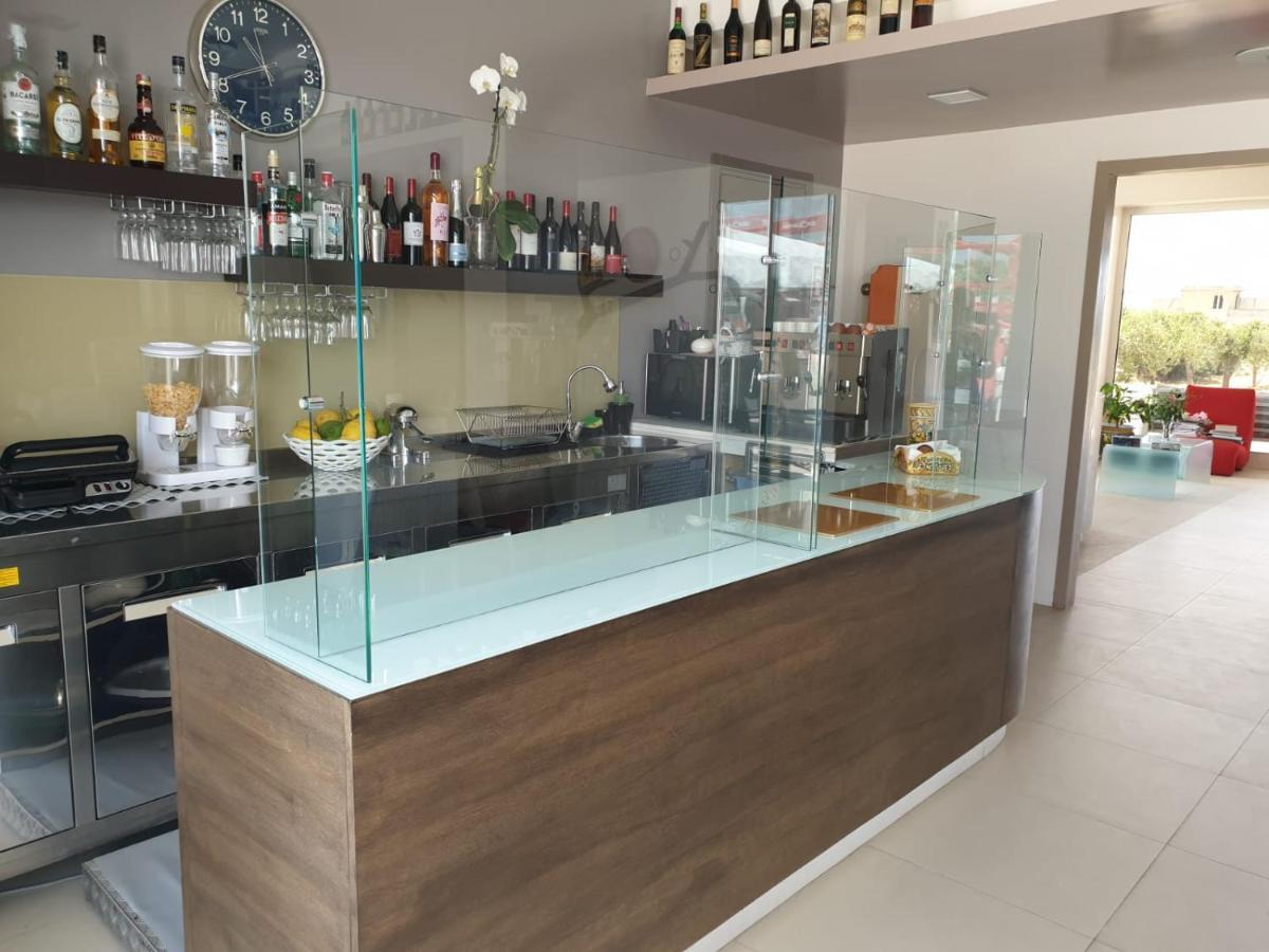 מנפי Villa Giadel מראה חיצוני תמונה