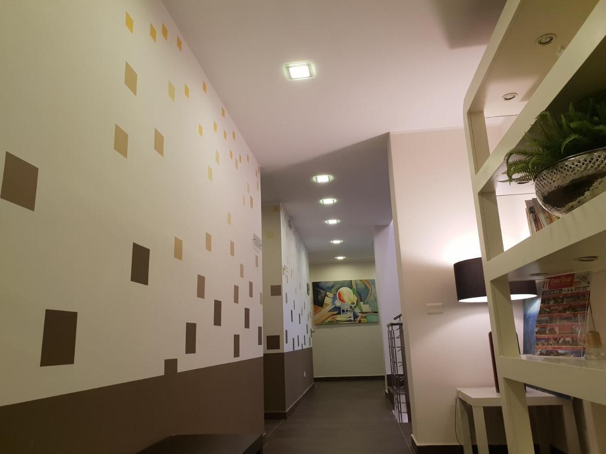 מנפי Villa Giadel מראה חיצוני תמונה