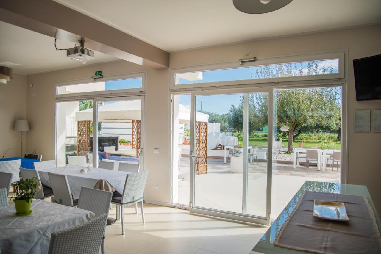 מנפי Villa Giadel מראה חיצוני תמונה