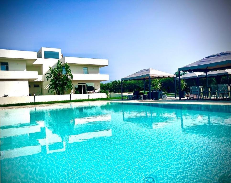 מנפי Villa Giadel מראה חיצוני תמונה