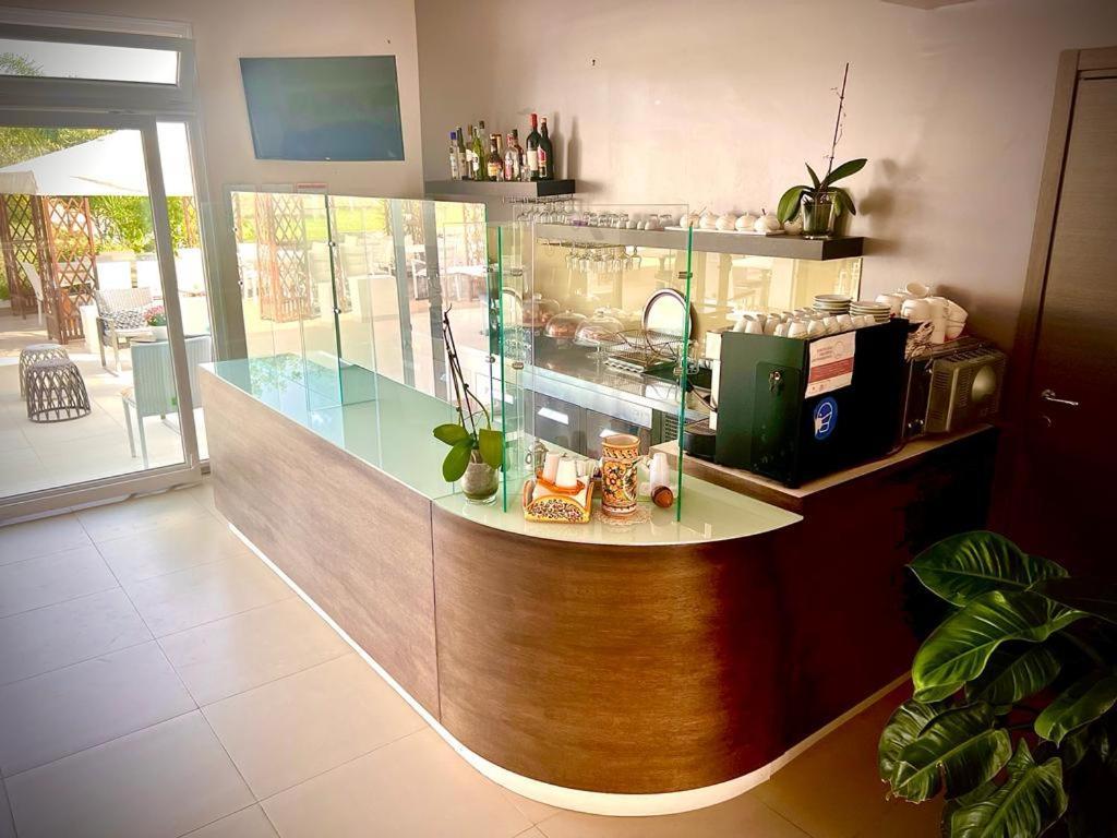 מנפי Villa Giadel מראה חיצוני תמונה