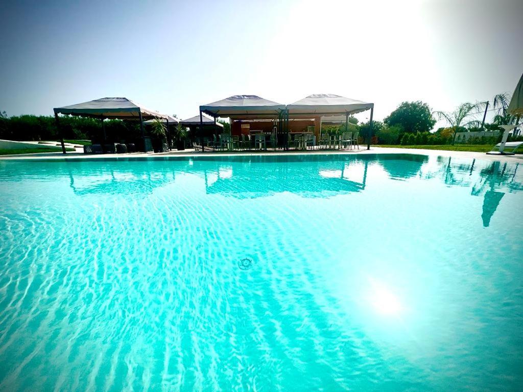מנפי Villa Giadel מראה חיצוני תמונה