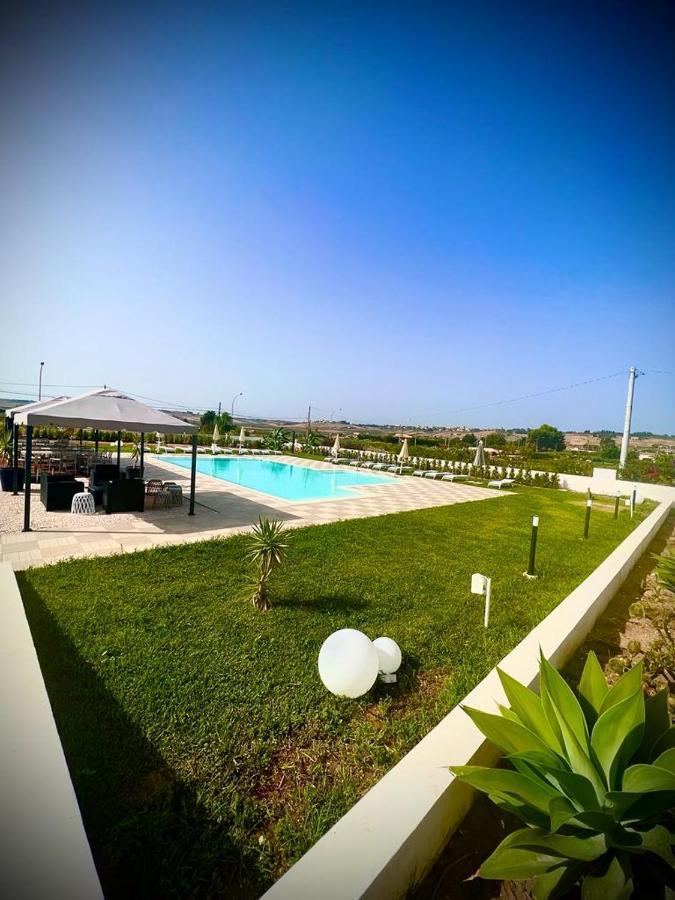 מנפי Villa Giadel מראה חיצוני תמונה