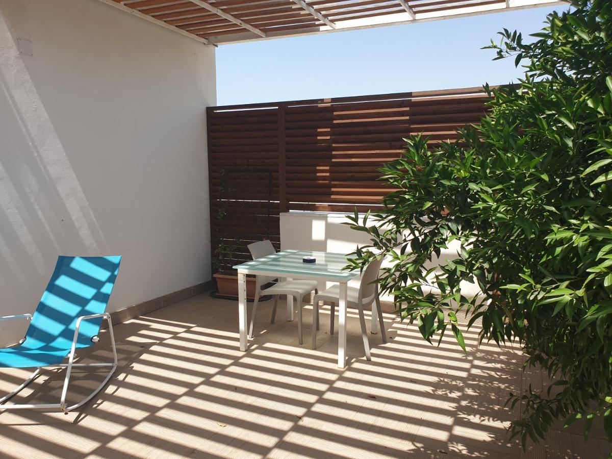 מנפי Villa Giadel מראה חיצוני תמונה
